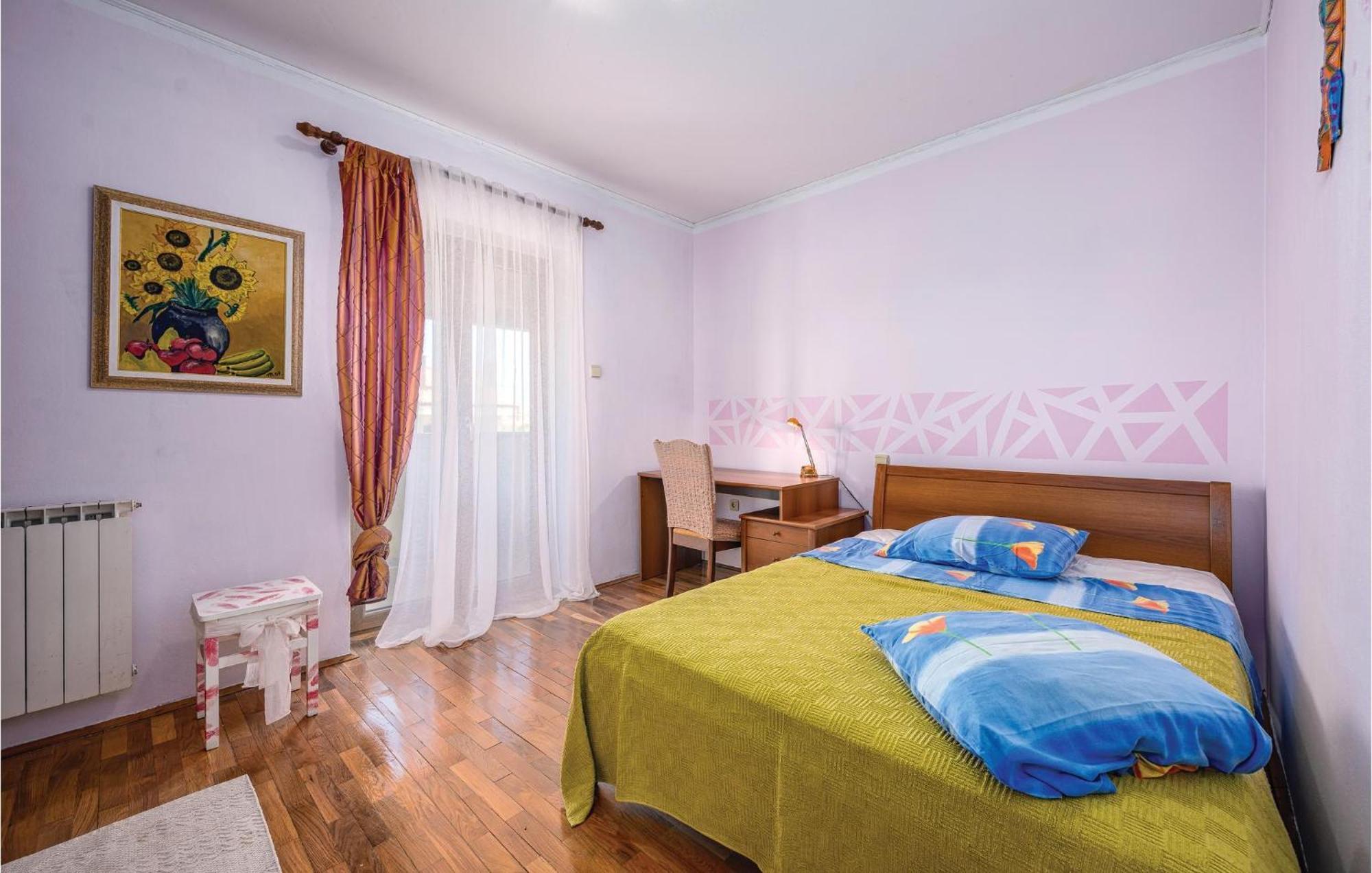 Stunning Apartment In Rovinj With Kitchen المظهر الخارجي الصورة