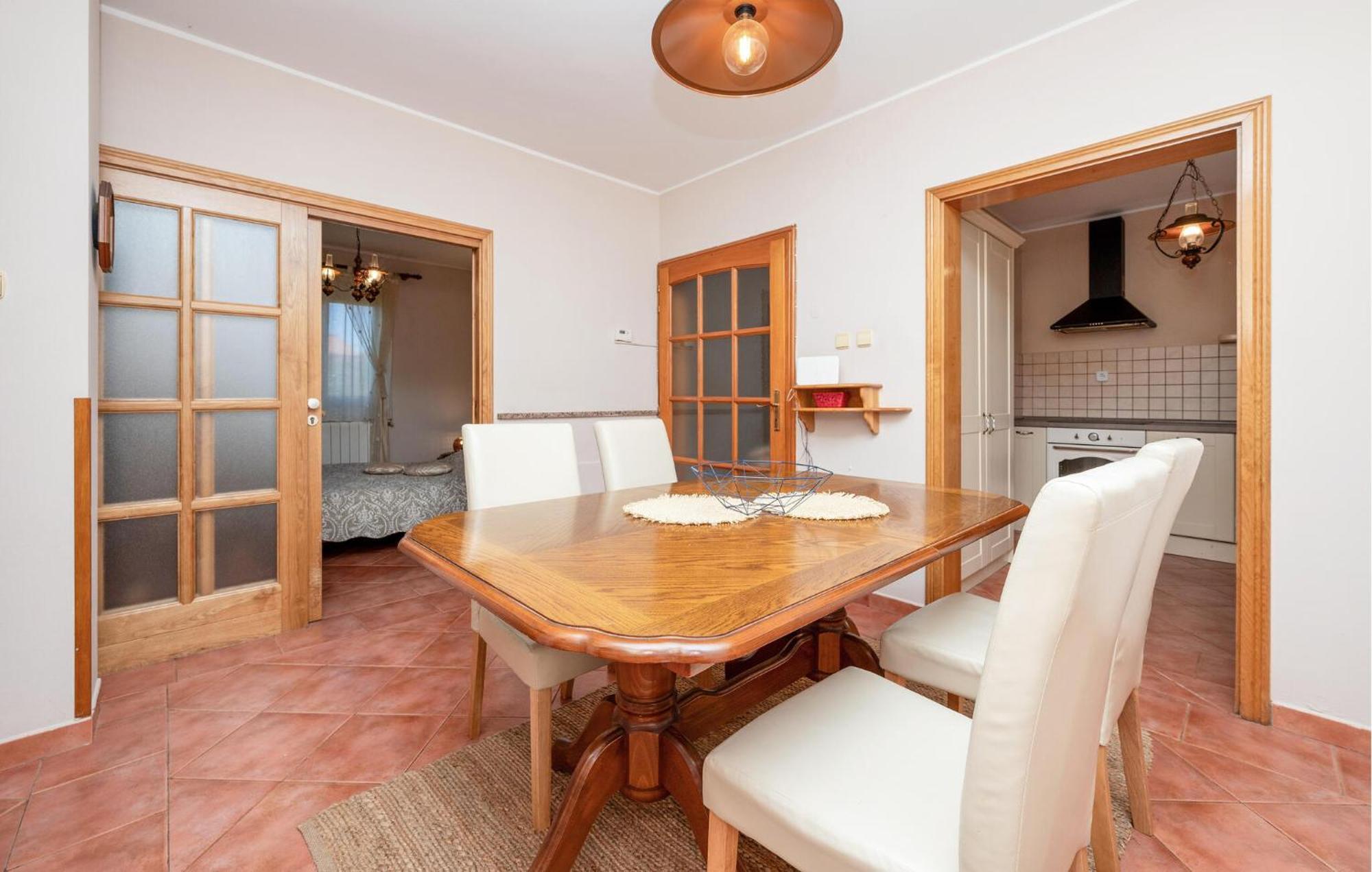 Stunning Apartment In Rovinj With Kitchen المظهر الخارجي الصورة